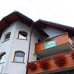 דירה Riverside Pines With Balcony - With Balcony לוצ'ה