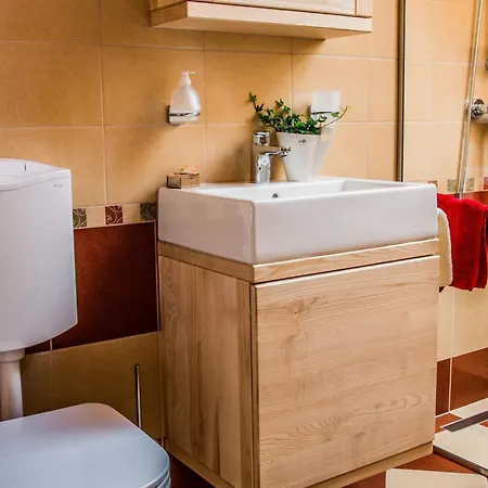 Riverside Pines With Balcony - With Balcony Luče