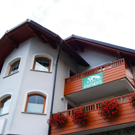 Apartman Riverside Pines With Balcony - With Balcony Luče