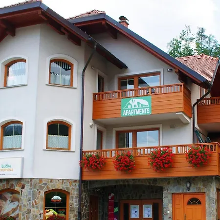 Riverside Pines With Balcony - With Balcony * Luče